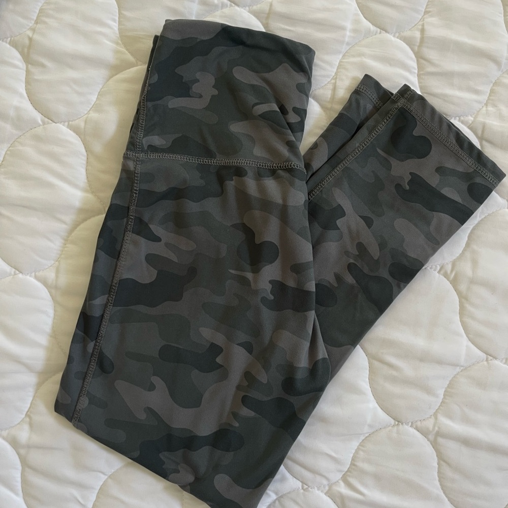 Woman’s Camouflage Leggings
